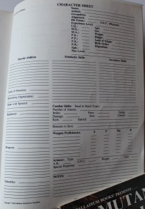 Et blik på karakerket. Tørt at kigge på, og alle evnetallene er indforståede forkortelser.